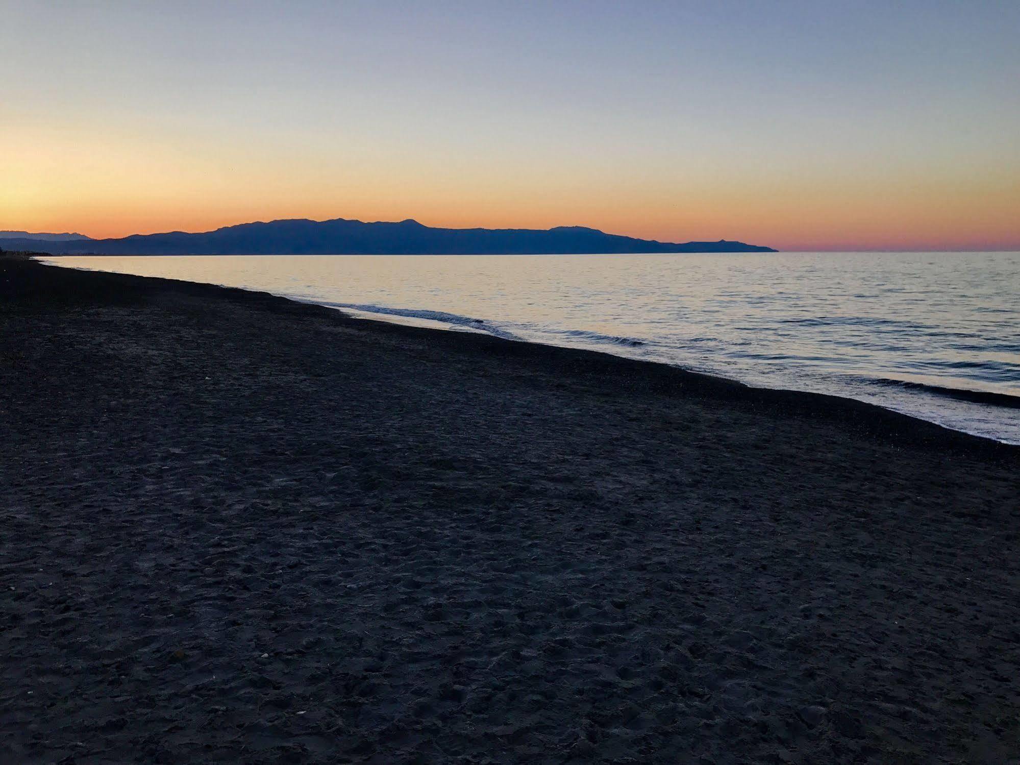 Katerina Seaside Studios Platanias  Bagian luar foto